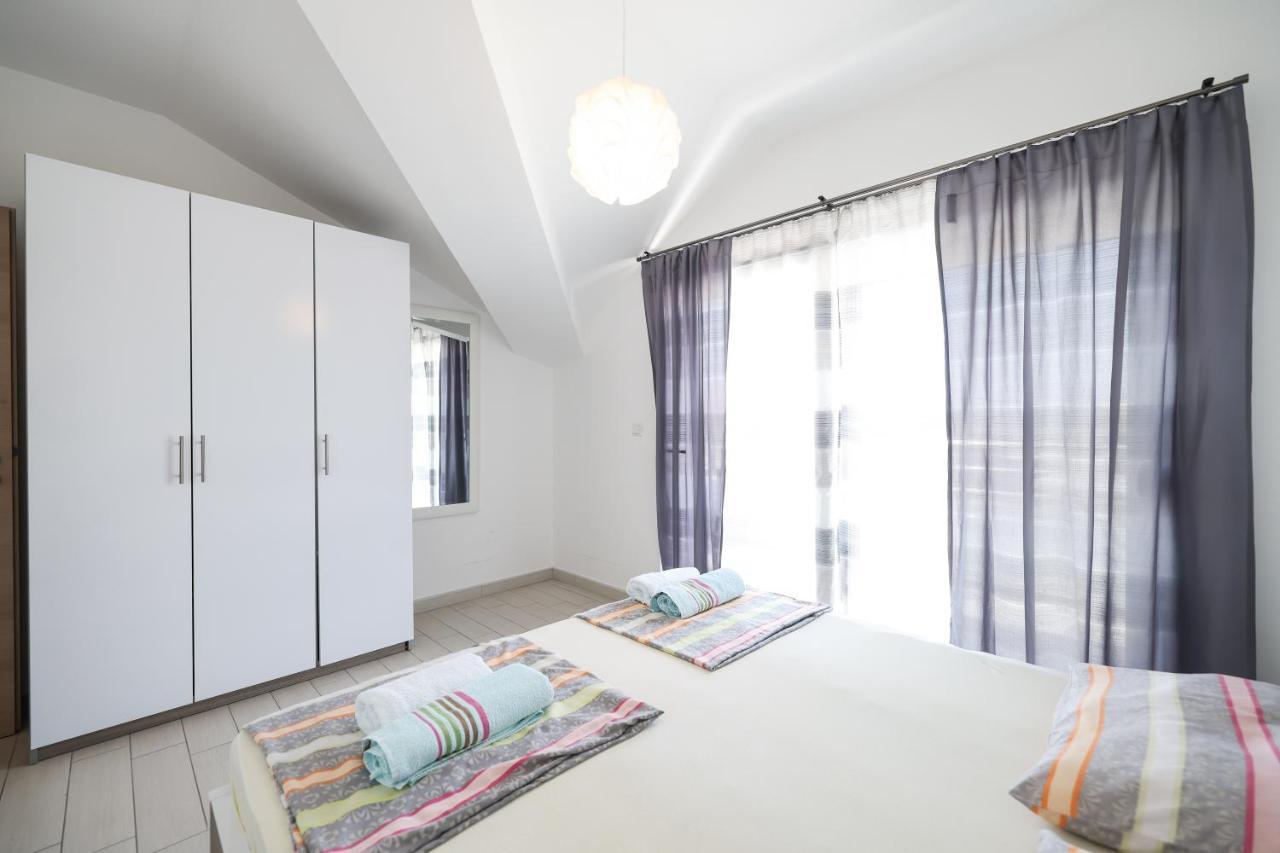 Apartments Nicola With Private Pool Bibinje Exterior foto